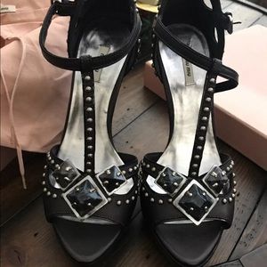 Miu Miu heels size 35 (US 5) retails: $995